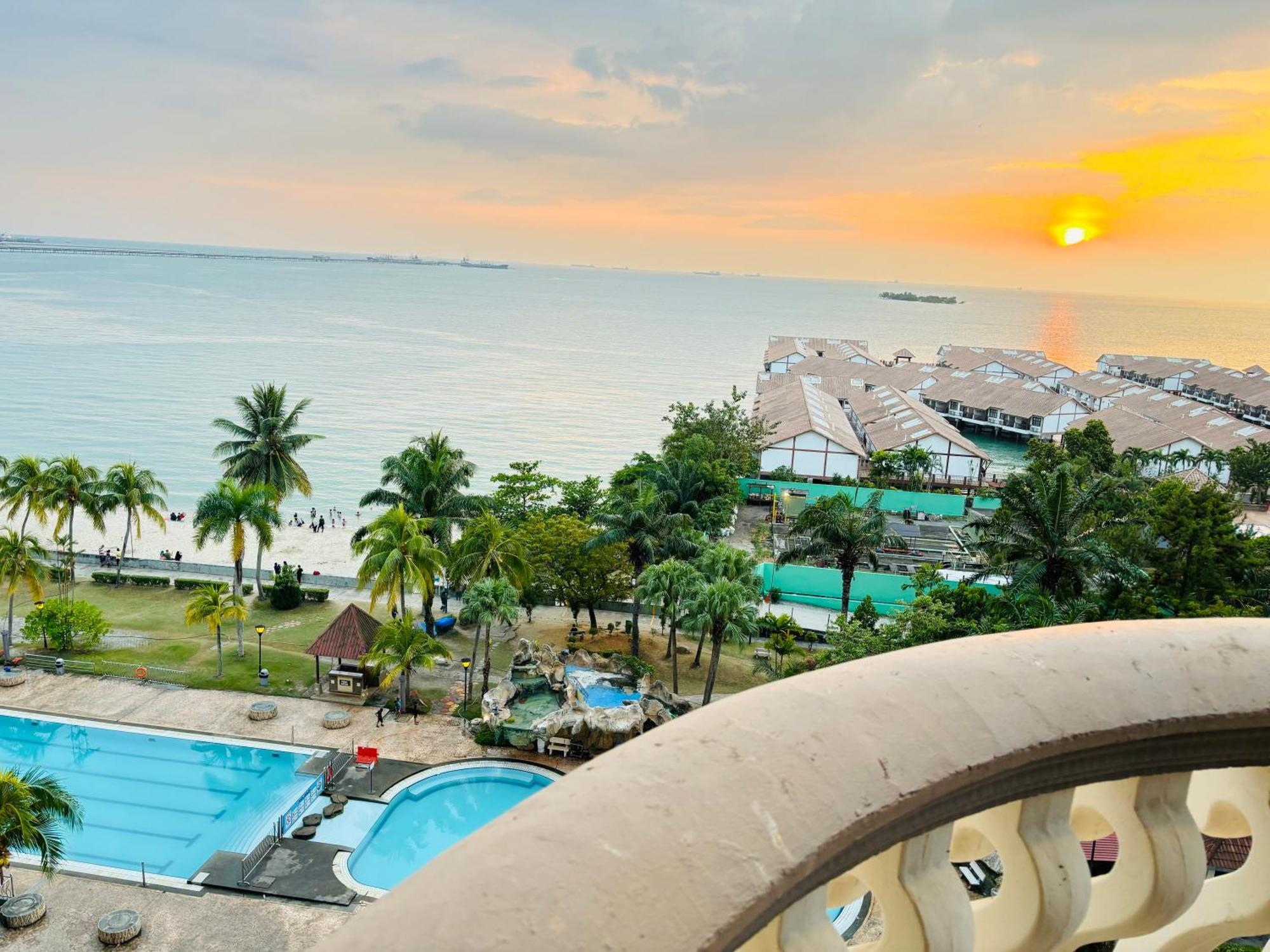 Glory Beach Resort Own Port Dickson Exterior foto